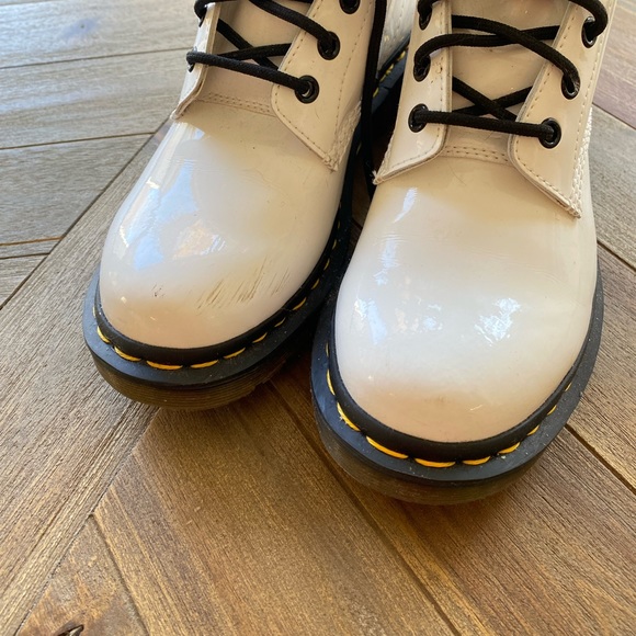 Dr. Martens Womens patent boot - white - Picture 2 of 5